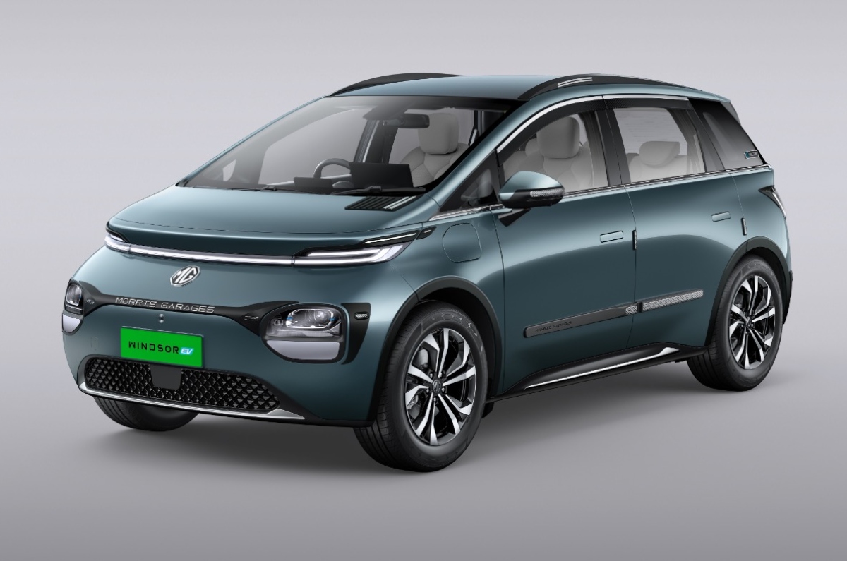 MG Windsor Pro Exclusive variant front