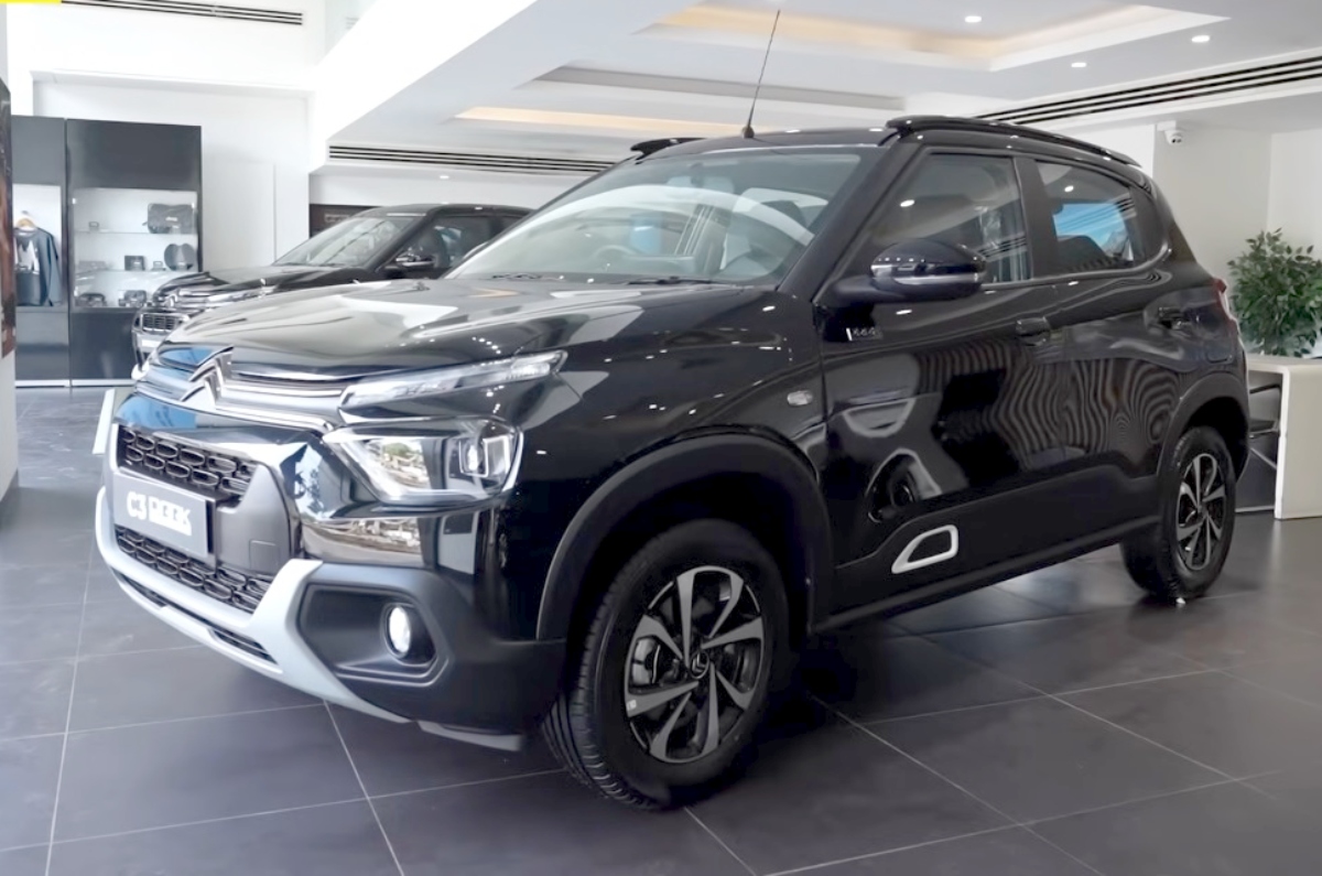 Citroen C3 Dark Edition showroom