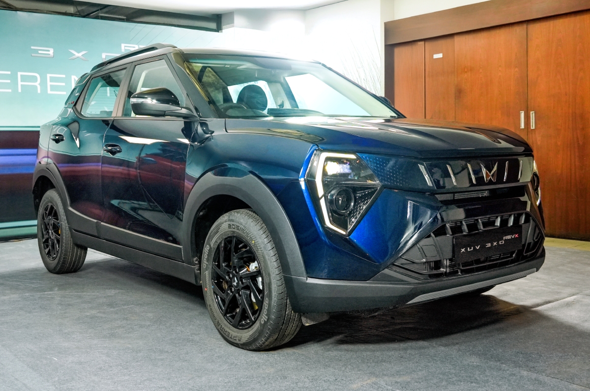 Mahindra XUV 3XO RevX A front left exterior static 