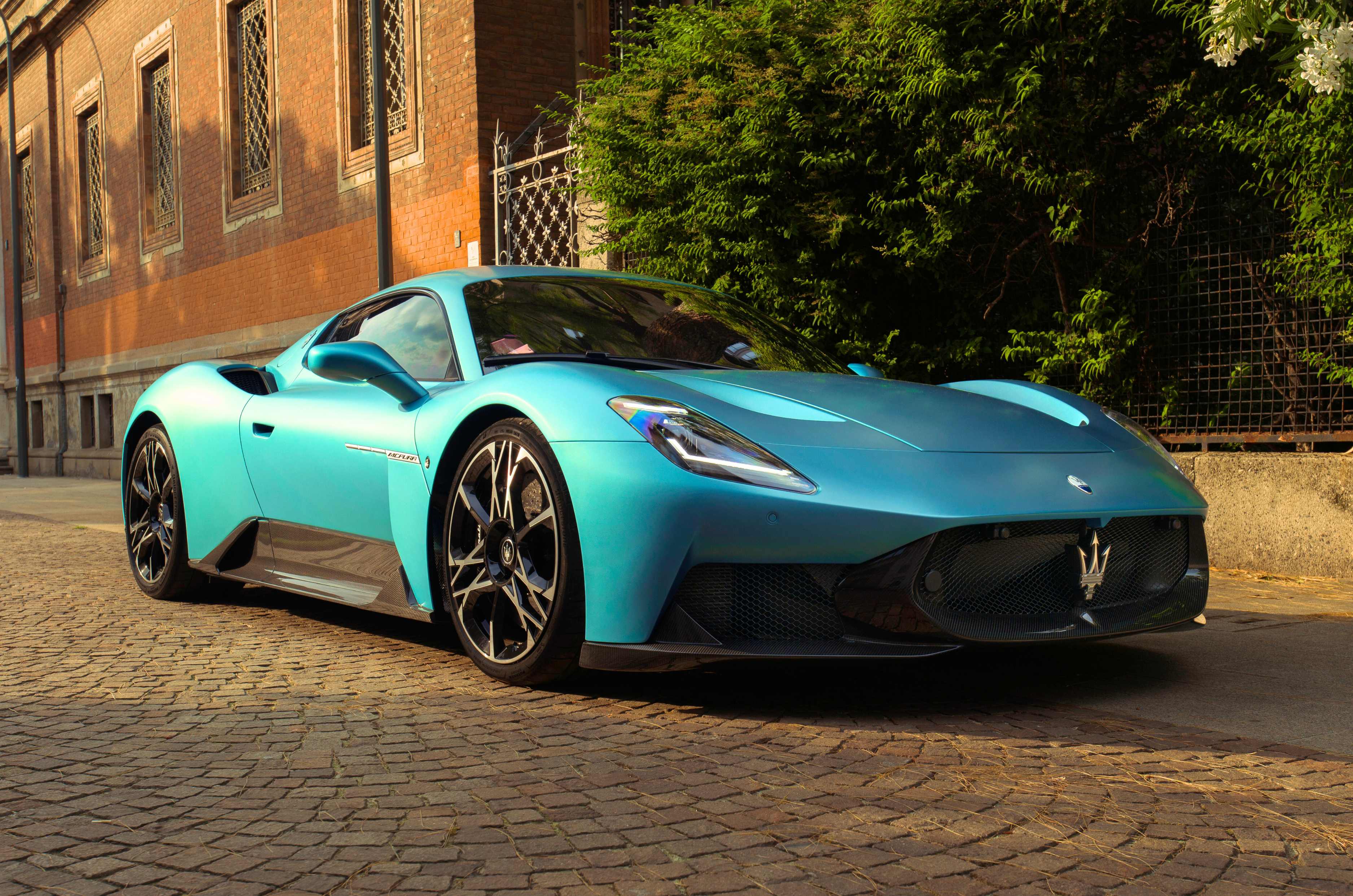 Maserati MCPura supercar unveiled