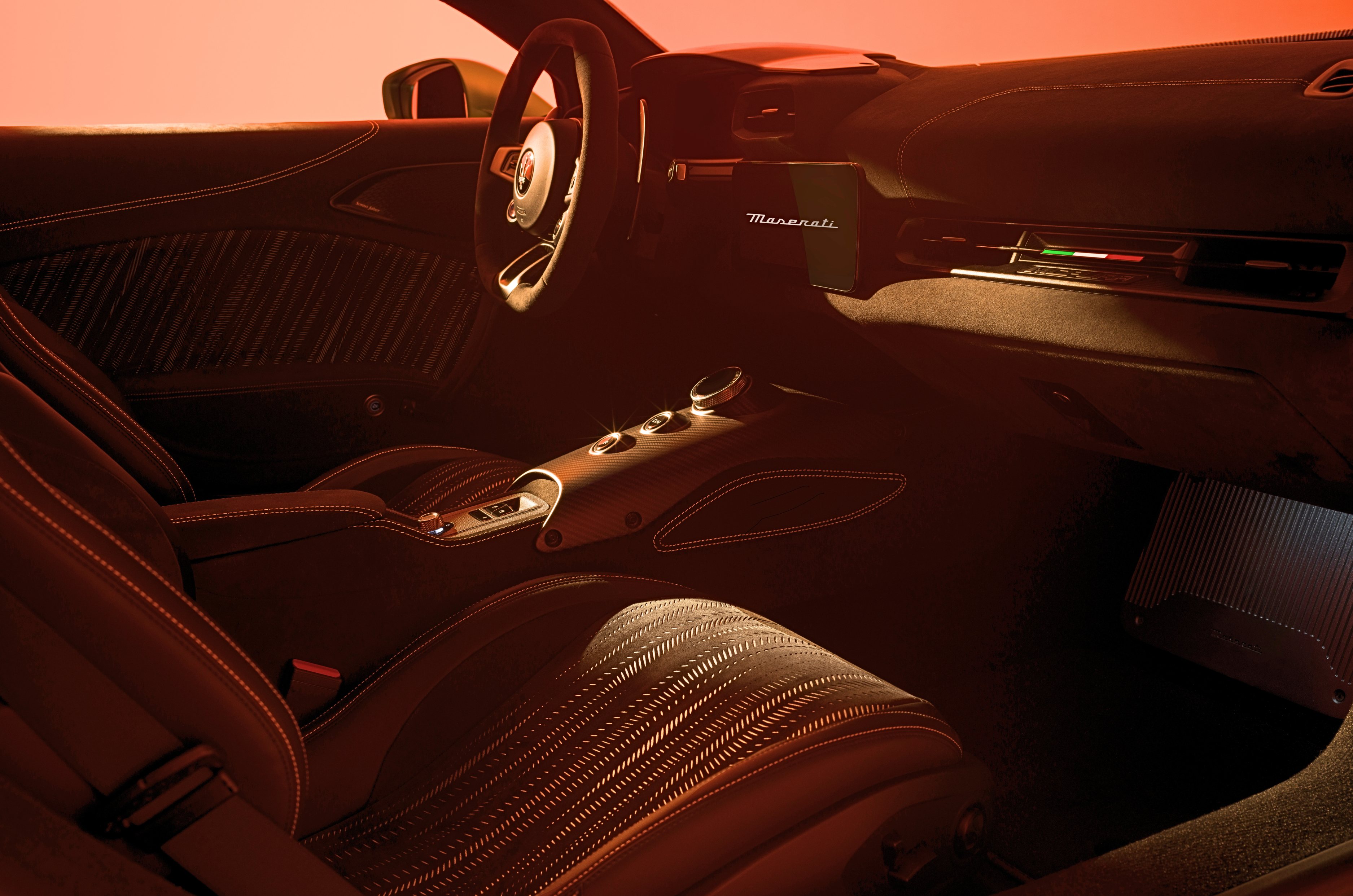 Maserati MCPura interior and dashboard