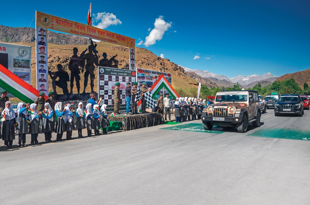 Celebrating 25th anniversary of Kargil War Diwas with Mahindra SUVs