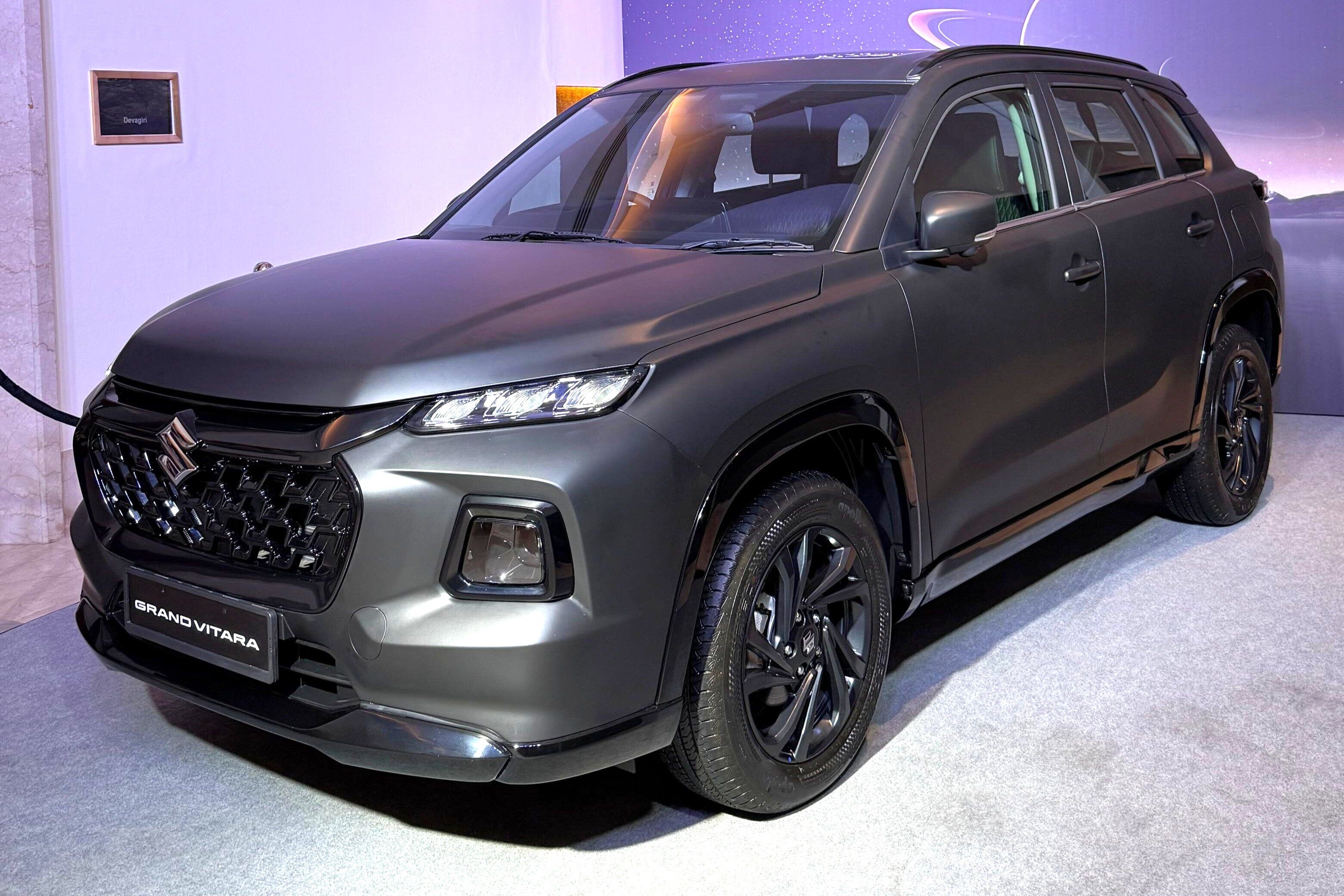 maruti suzuki grand vitara phantom blaq edition in studio