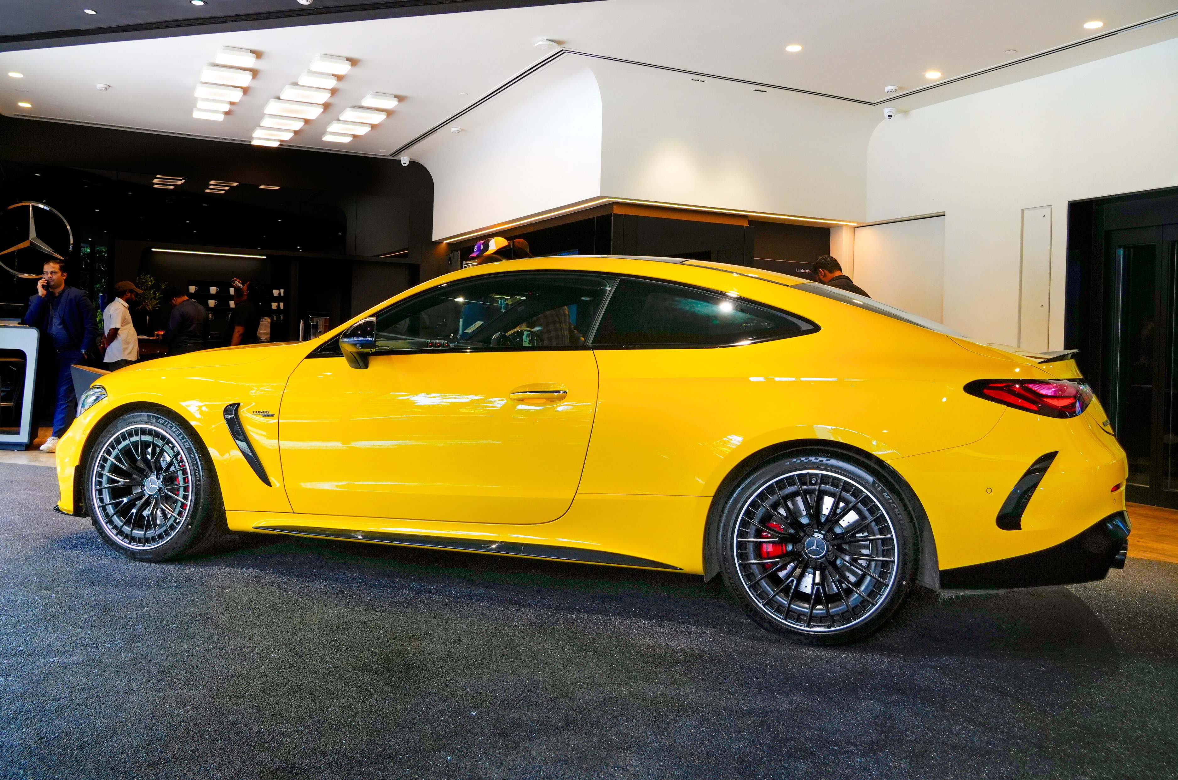 Mercedes-AMG CLE 53 Coupe side profile static 