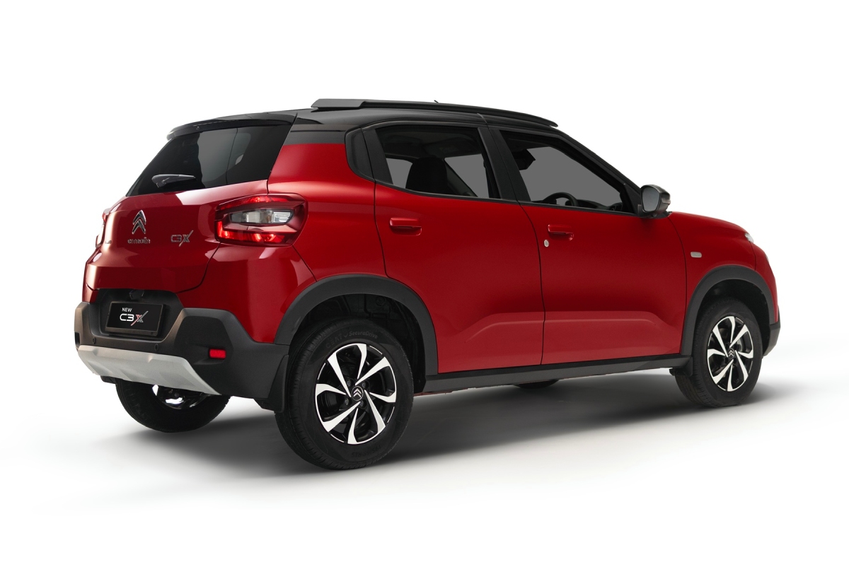 Citroen C3 X Shine rear right studio