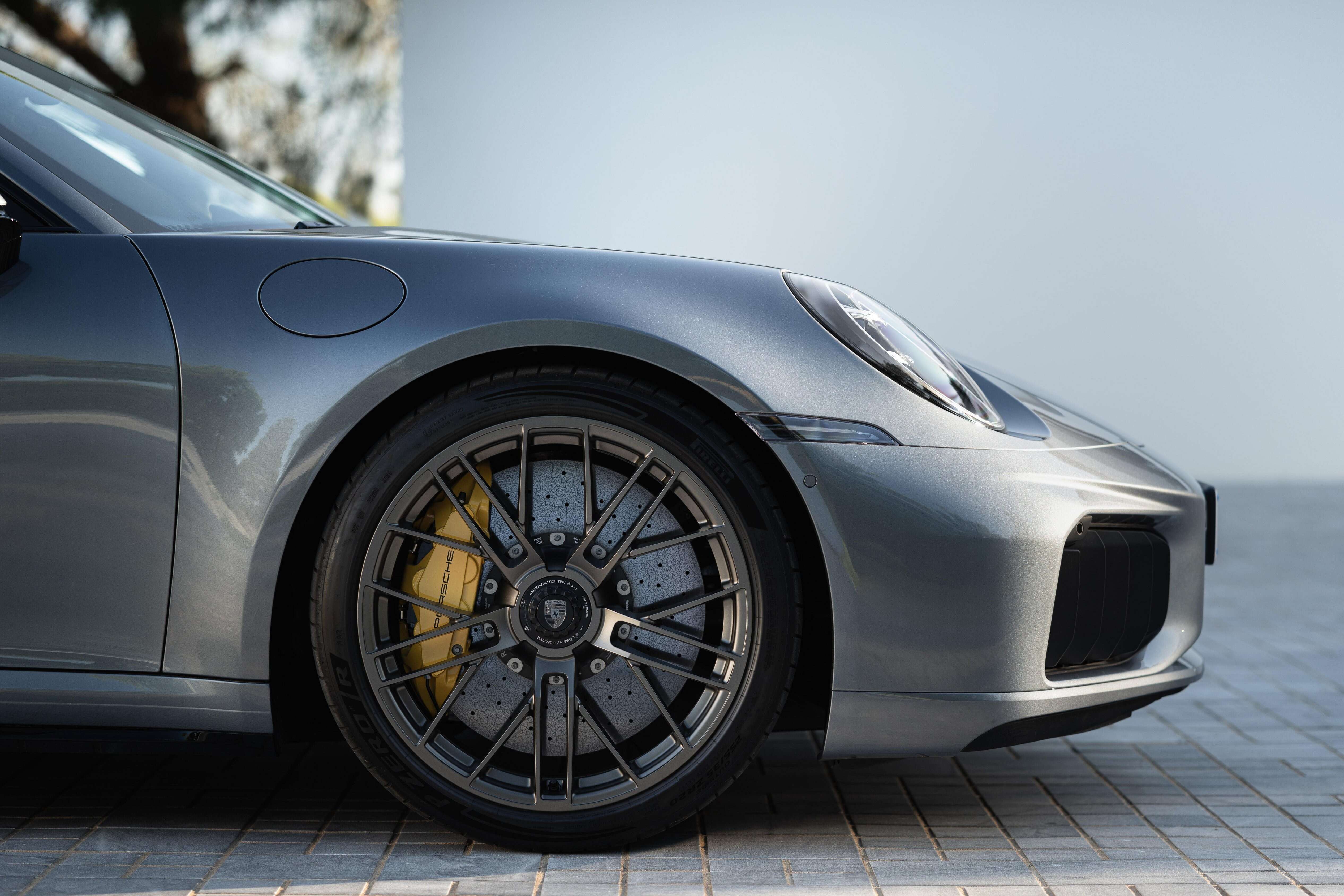 2025 porsche 911 turbo s coupe wheel