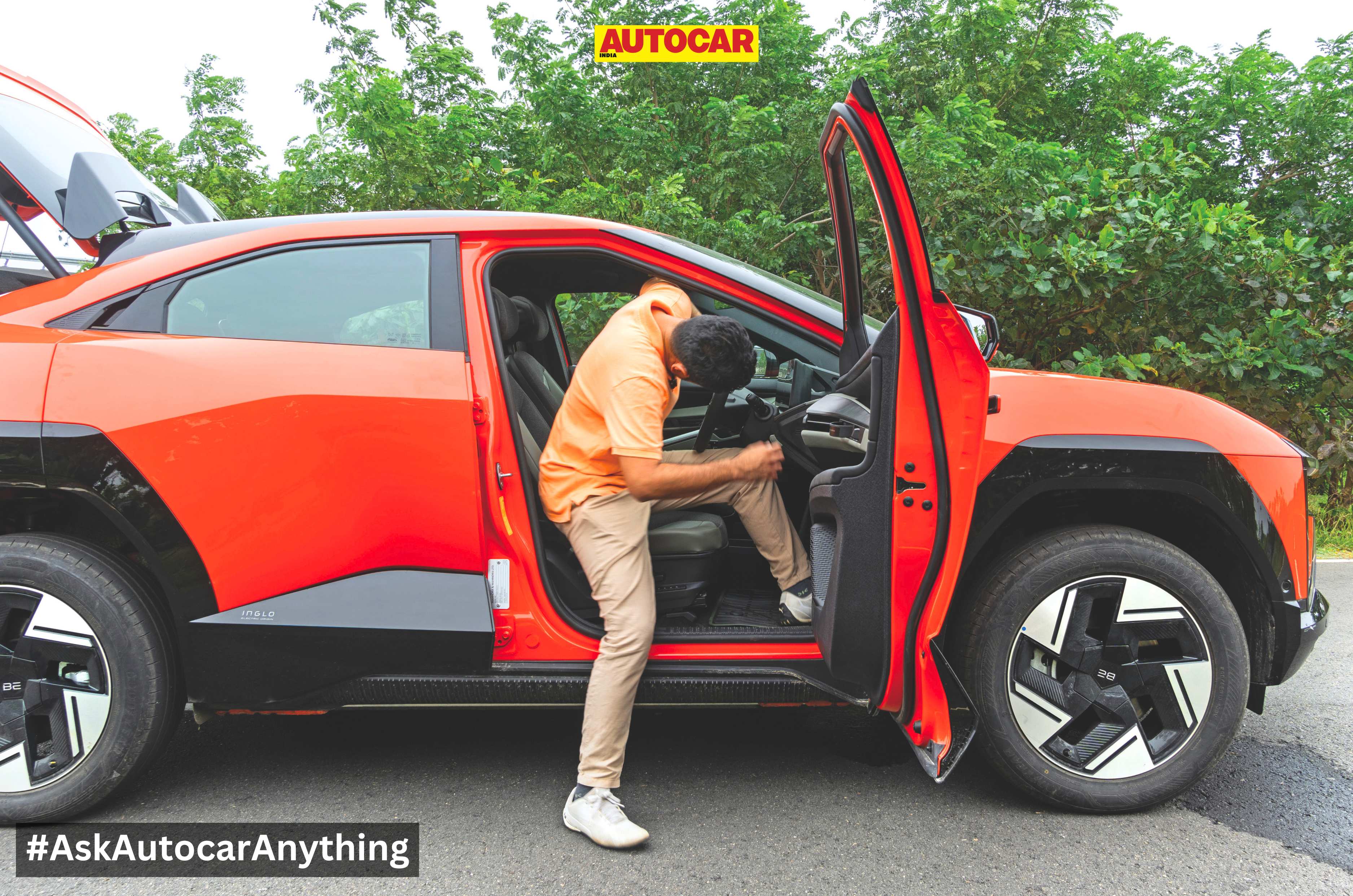 Mahindra BE 6 front door getting in and out Mahindra BE 6 front door getting in and out