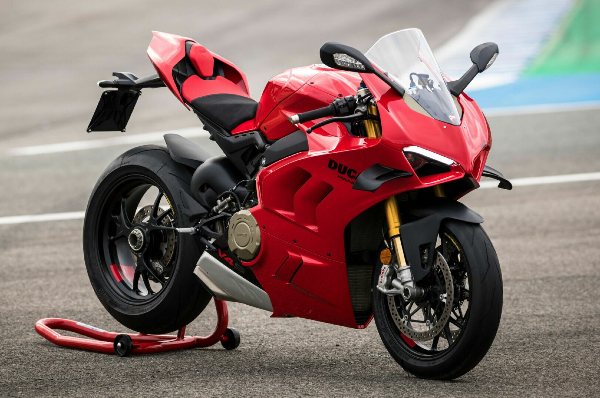 Ducati Panigale V4 and Streetfighter V4 recalled in India over rear axle defect
