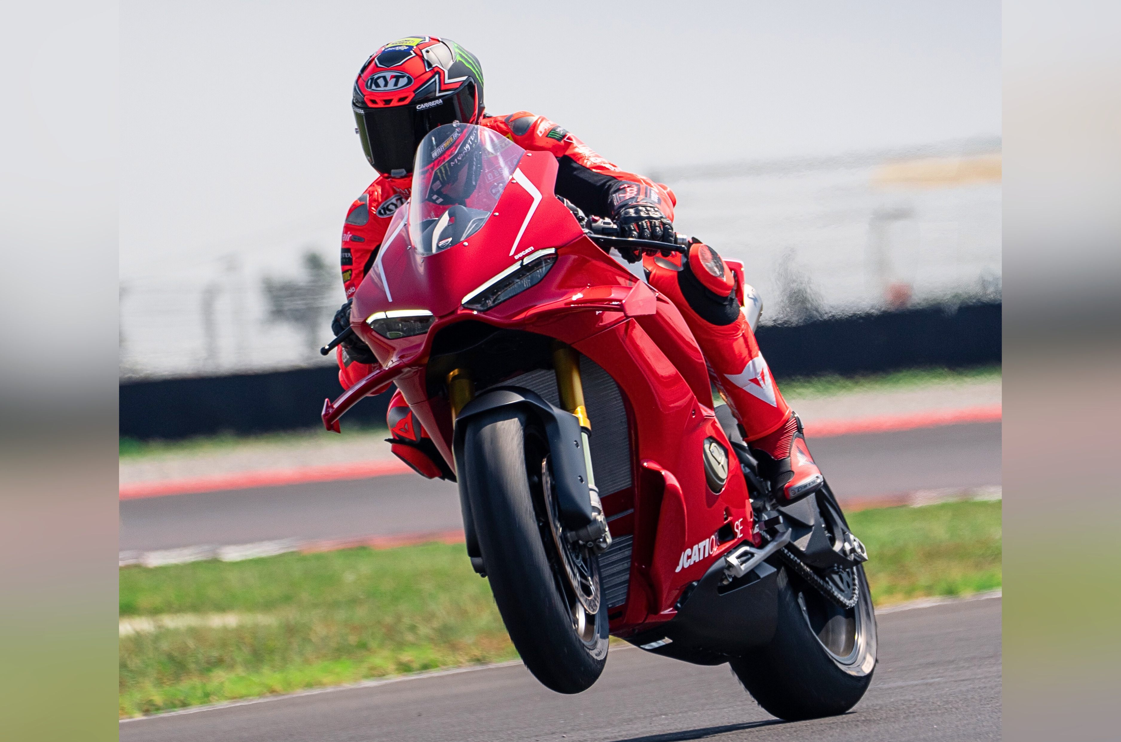 2026 Ducati Panigale V4 R revealed with 239hp