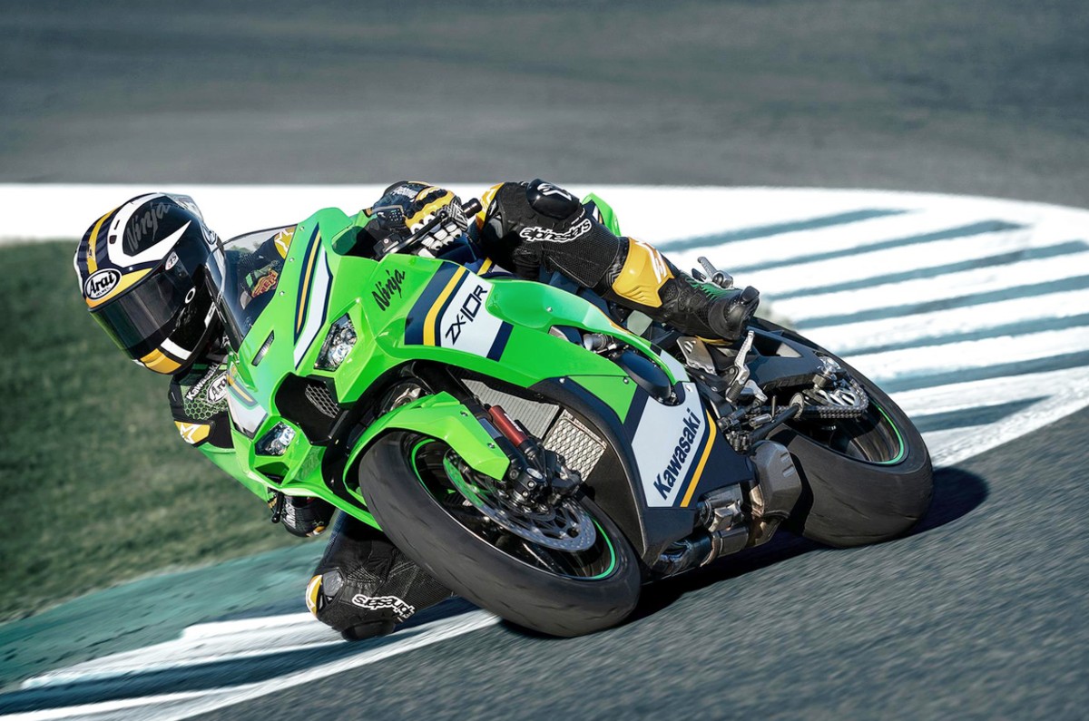 Kawasaki ZX10R right angle cornering shot on track