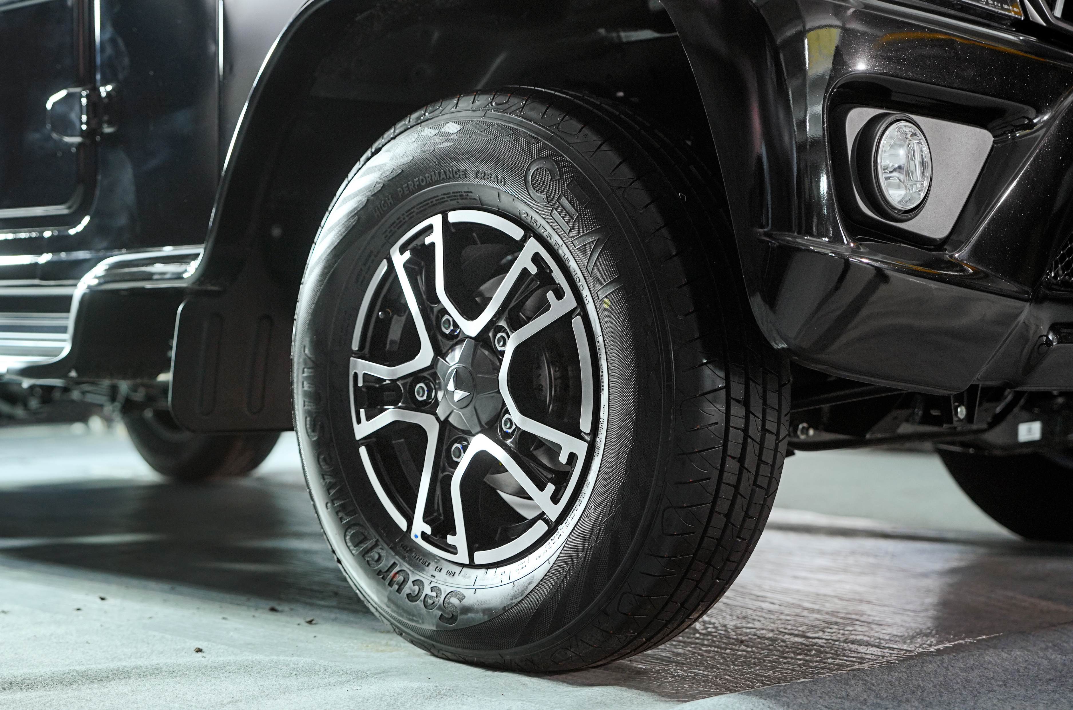 2025 Mahindra Bolero alloy wheels