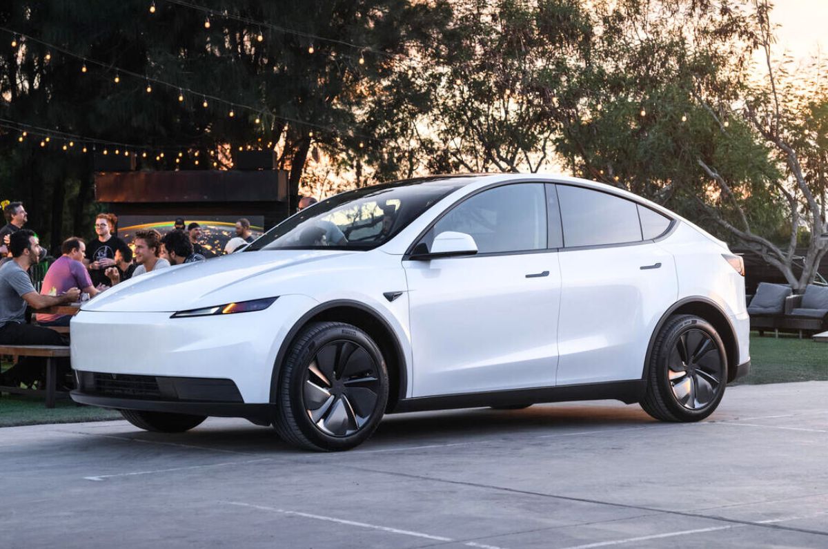 Tesla Model Y Standard 