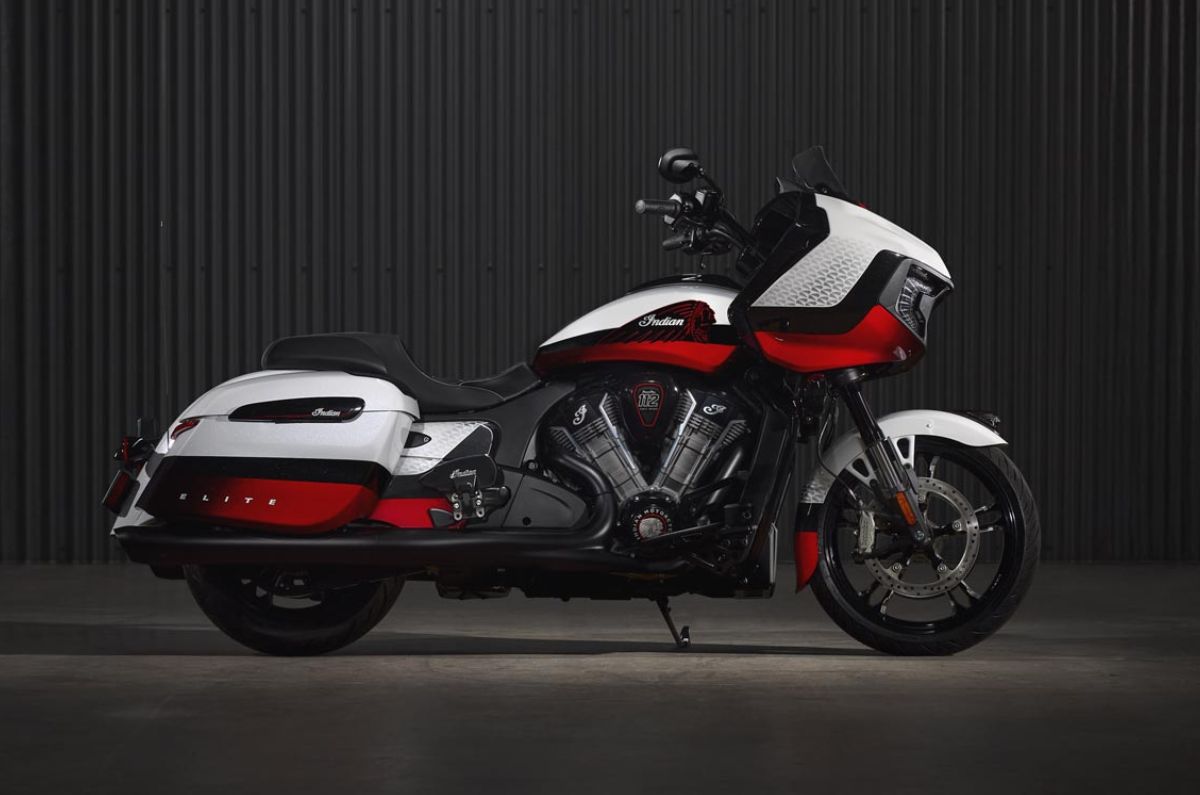 Indian Motorcycles Challenger Elite side profile shot
