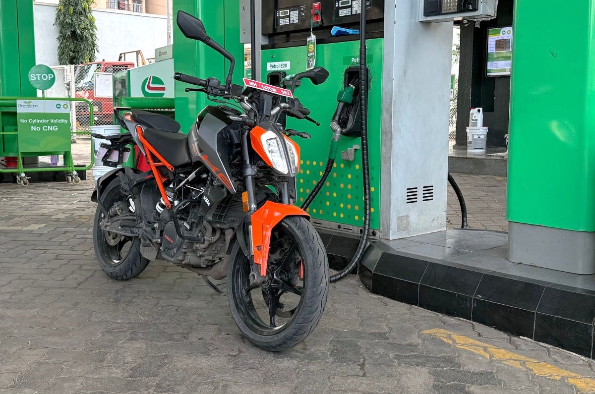 KTM 160 Duke fuel economy tested and explained image