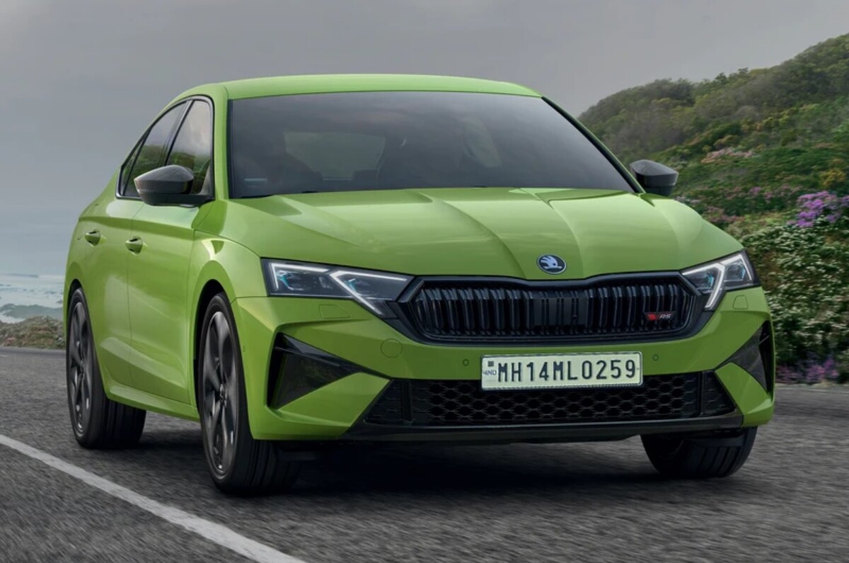 Skoda Octavia RS front three quarter