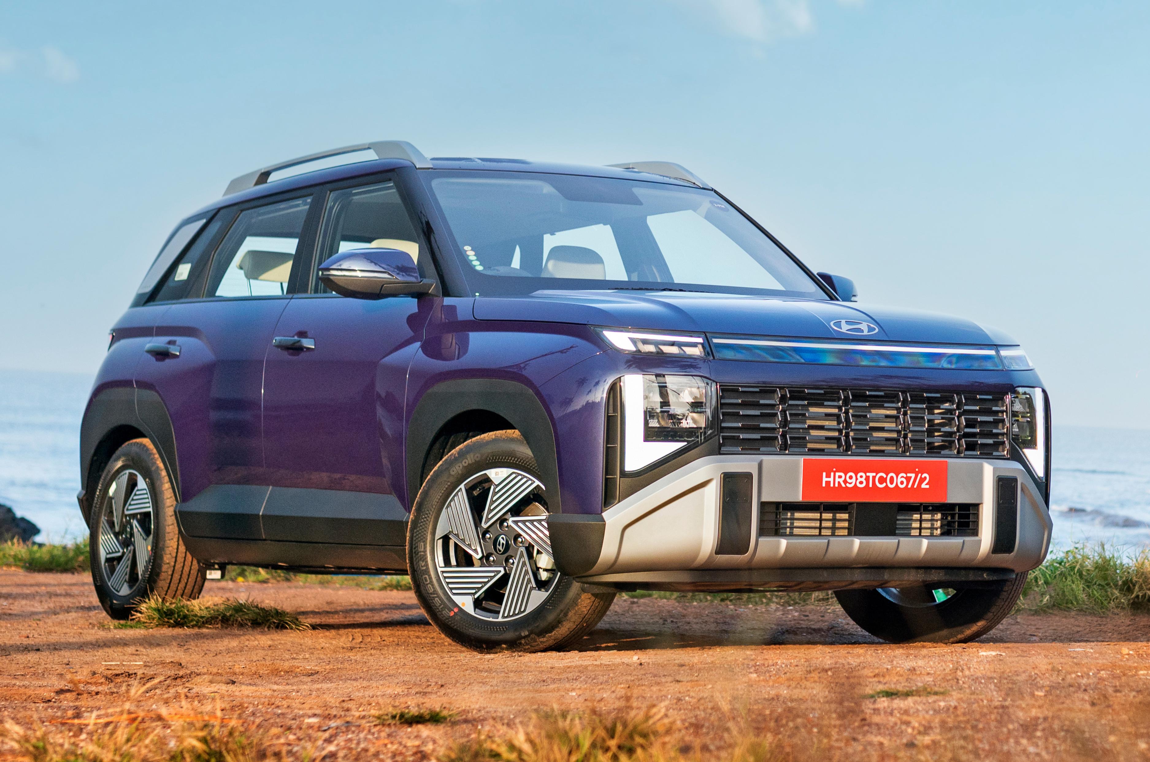 Hyundai Venue front third