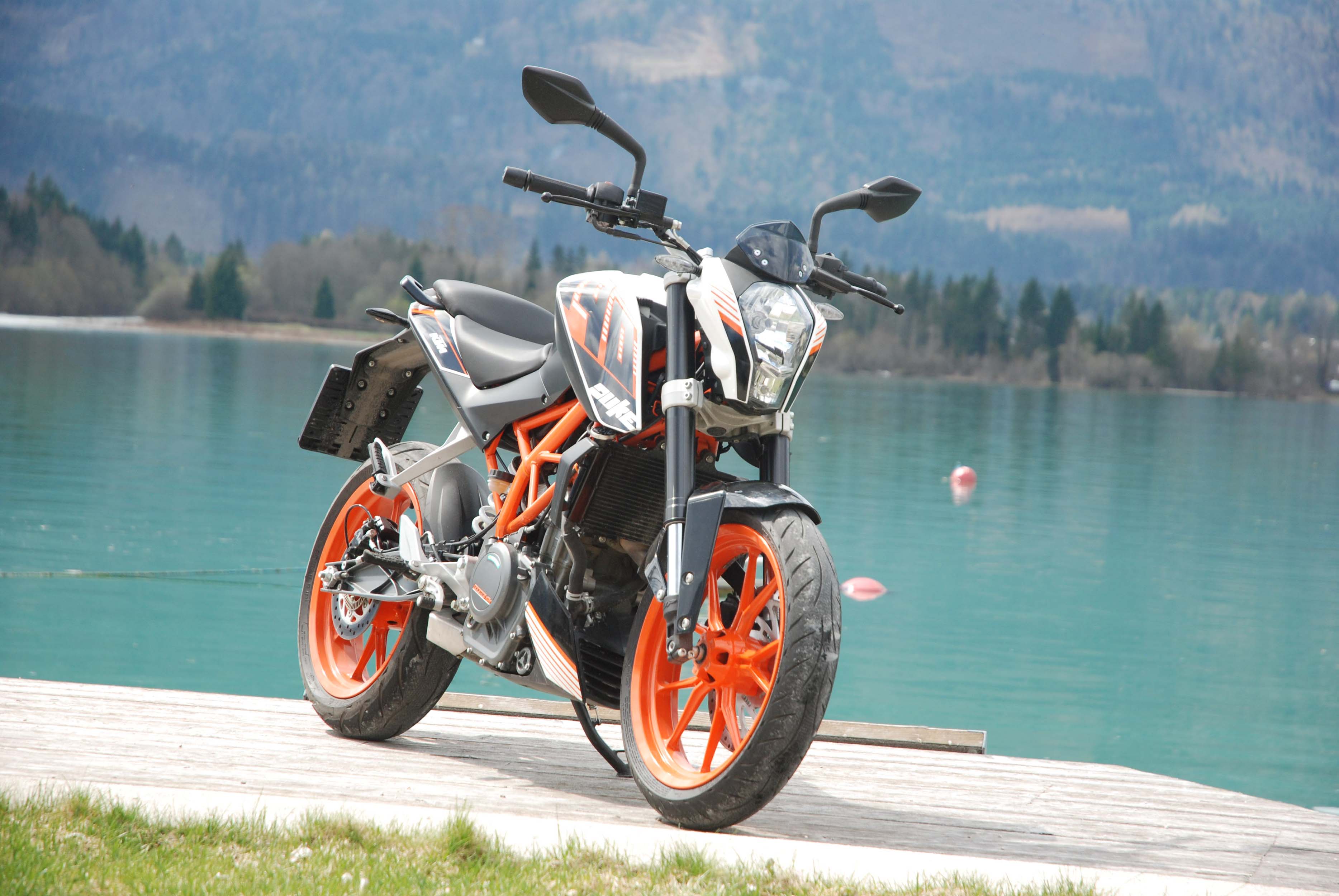 KTM 390 Duke Price  Mileage Colours Images  BikeDekho