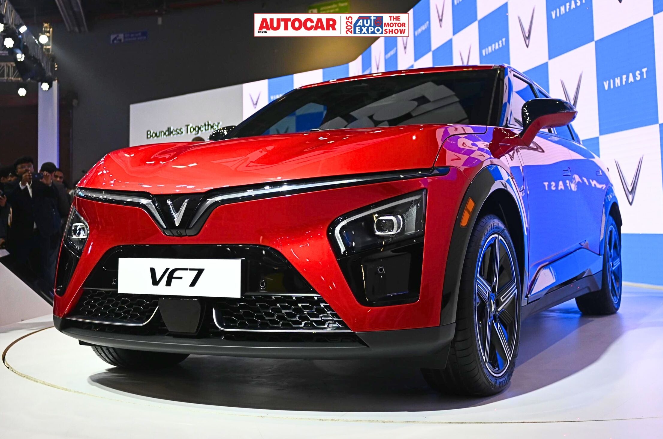 Vinfast VF7 image gallery
