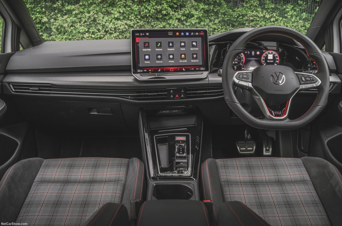 Volkswagen Golf GTI interior