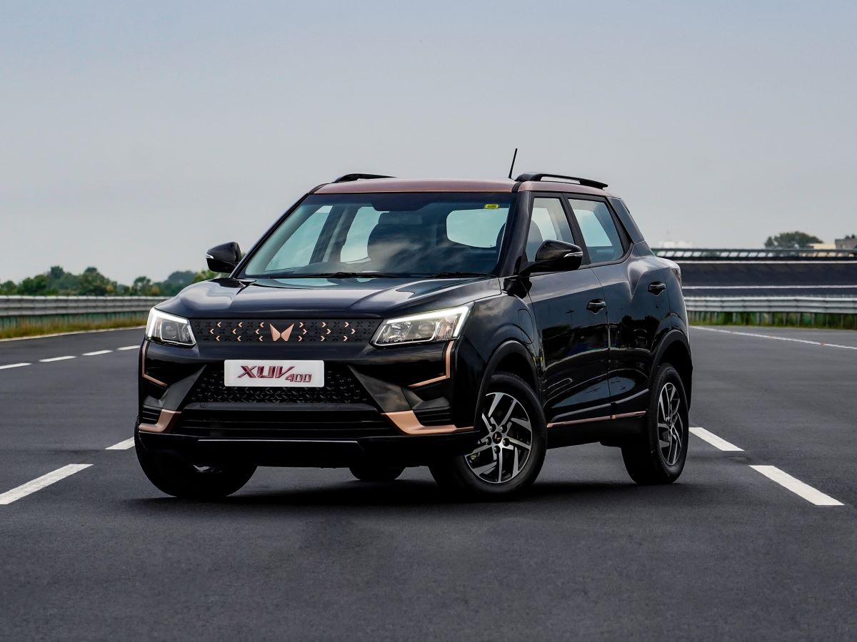 Mahindra Unveils The XUV400- The First Step Into Electric SUVs | Stuff ...