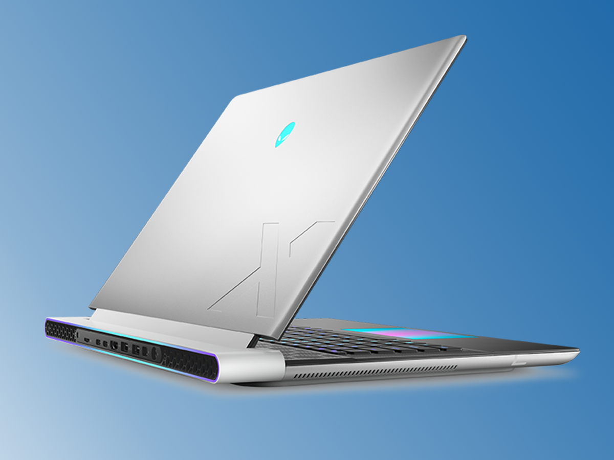 CES 2024 New Alienware m16 R2 features Stealth Mode