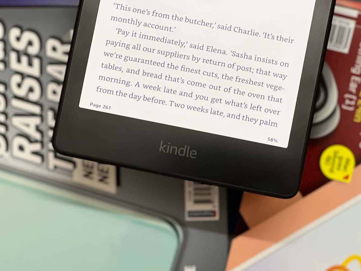 Kindle Paperwhite Signature Edition review: The upgrade is worth the money