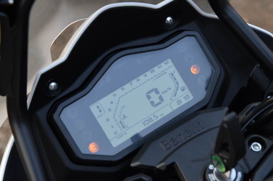 Benelli TRK 251 instrument cluster