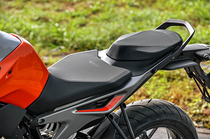 seat height ktm 790 duke