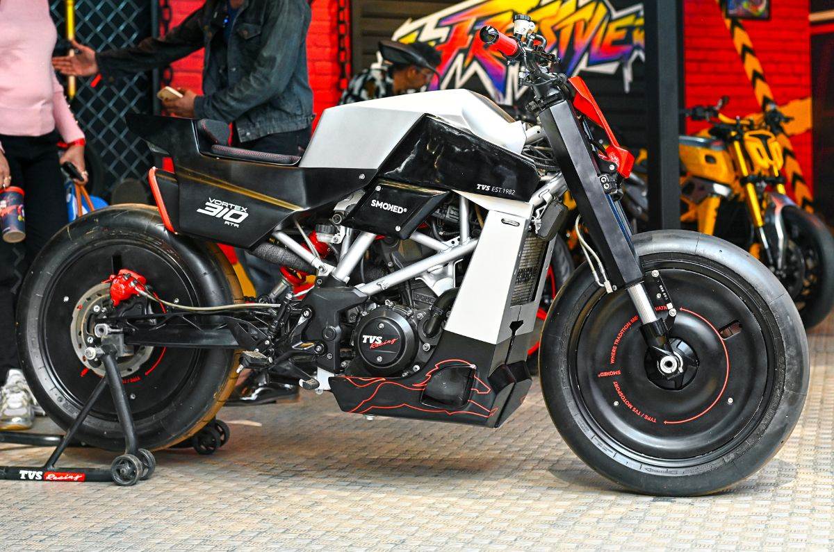 Vortex Apache RTR 310 by smoked Garage