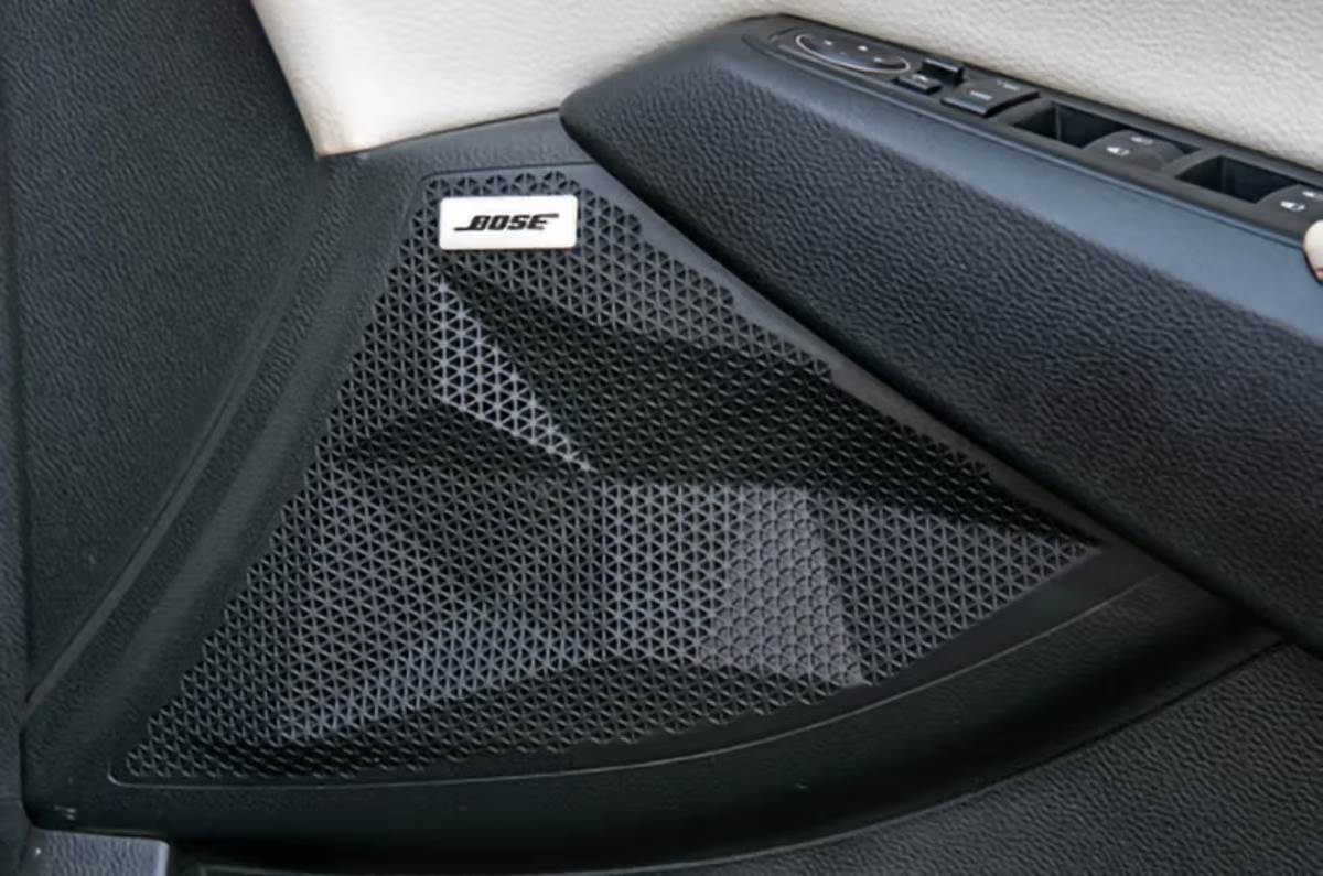 Kia Seltos Bose speakers