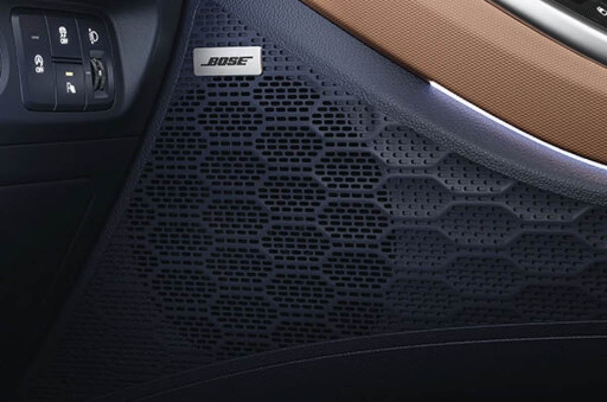 Hyundai Alcazar Bose speakers