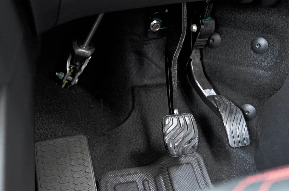 Nissan Magnite foot well