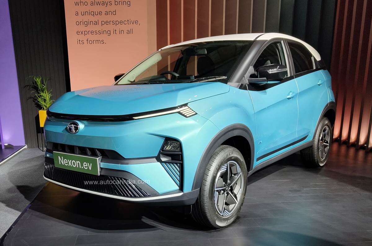 tata nexon blue colour price