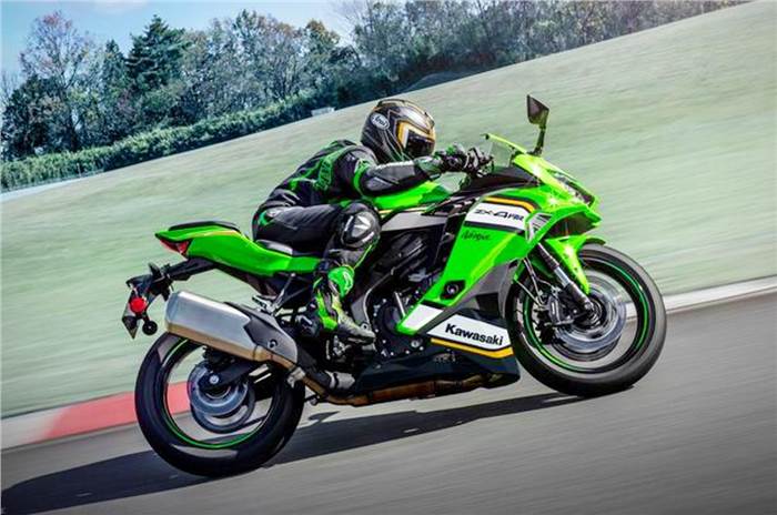 Kawasaki Ninja ZX-4R, value in India, colours