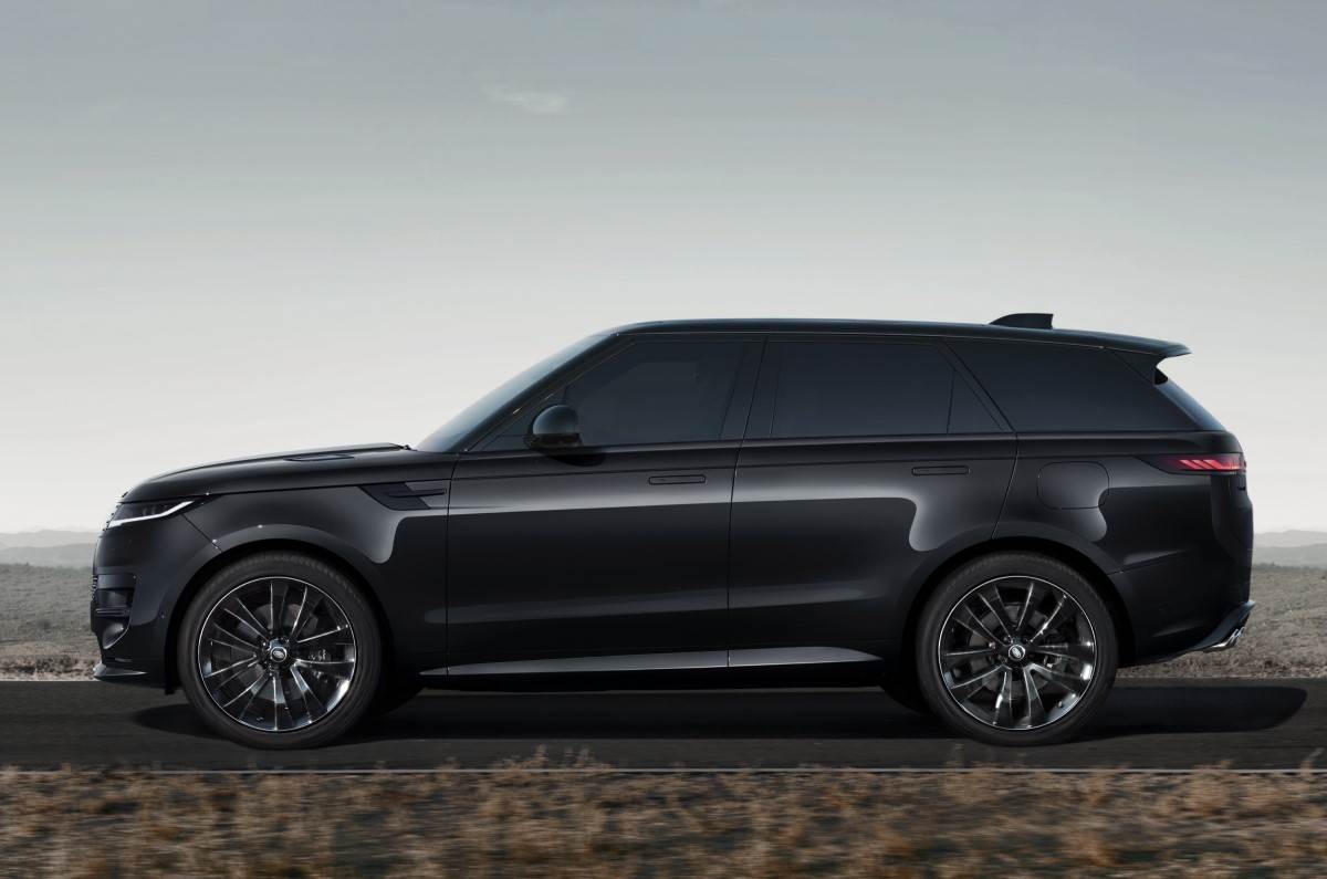 2025 Range Rover Sport side