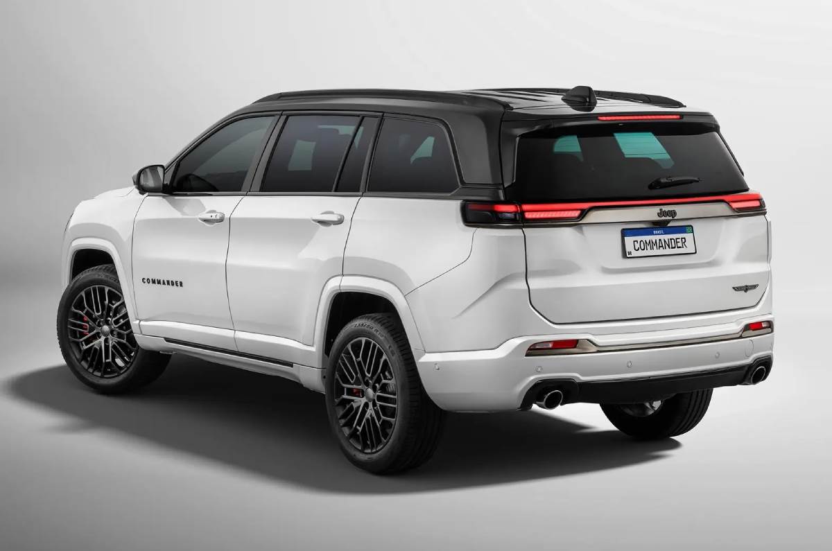 2026 Jeep Commander rear right side