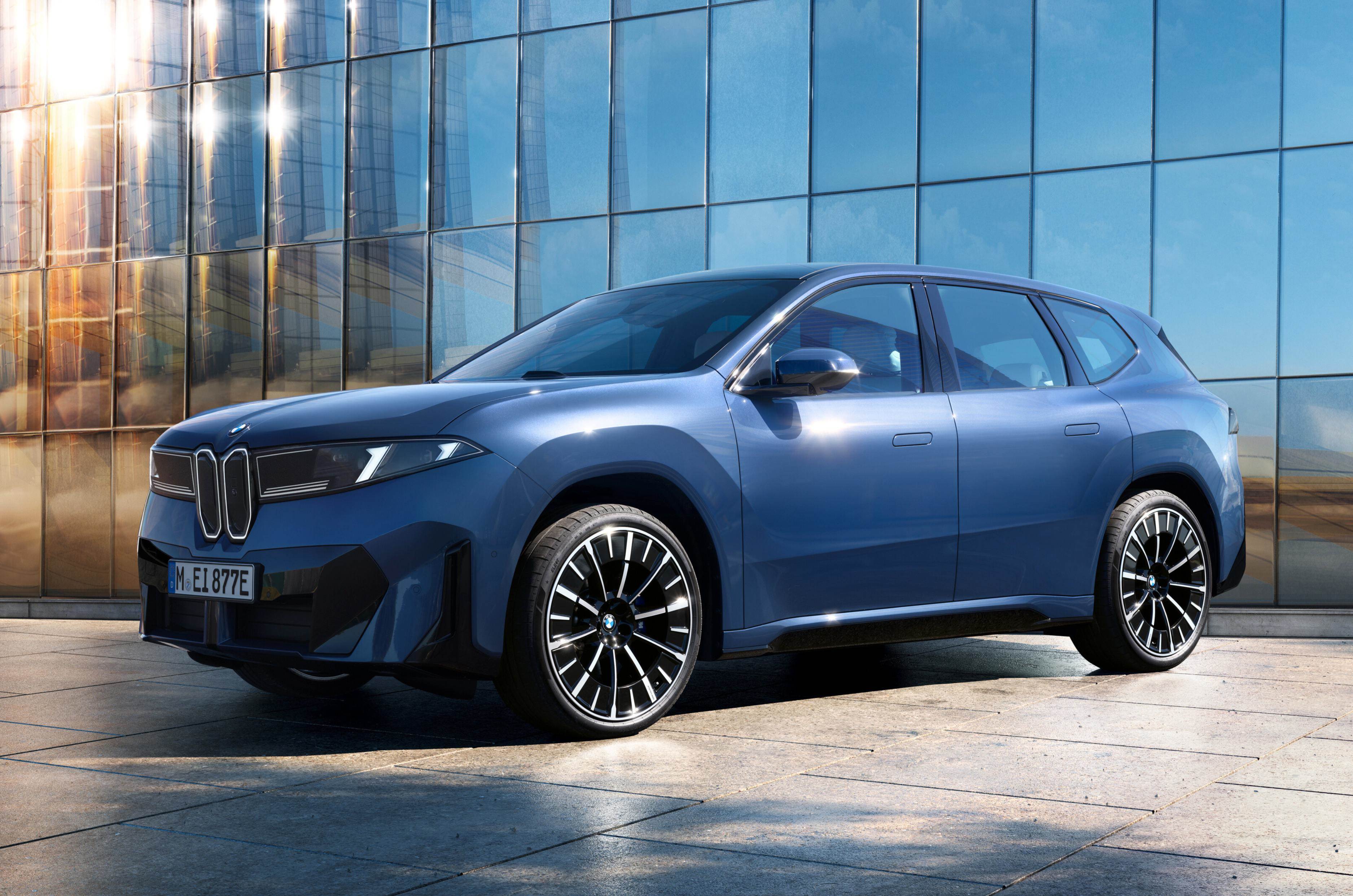 2025 BMW iX3 side