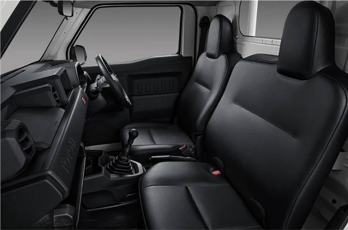 Toyota Hilux Champ interior