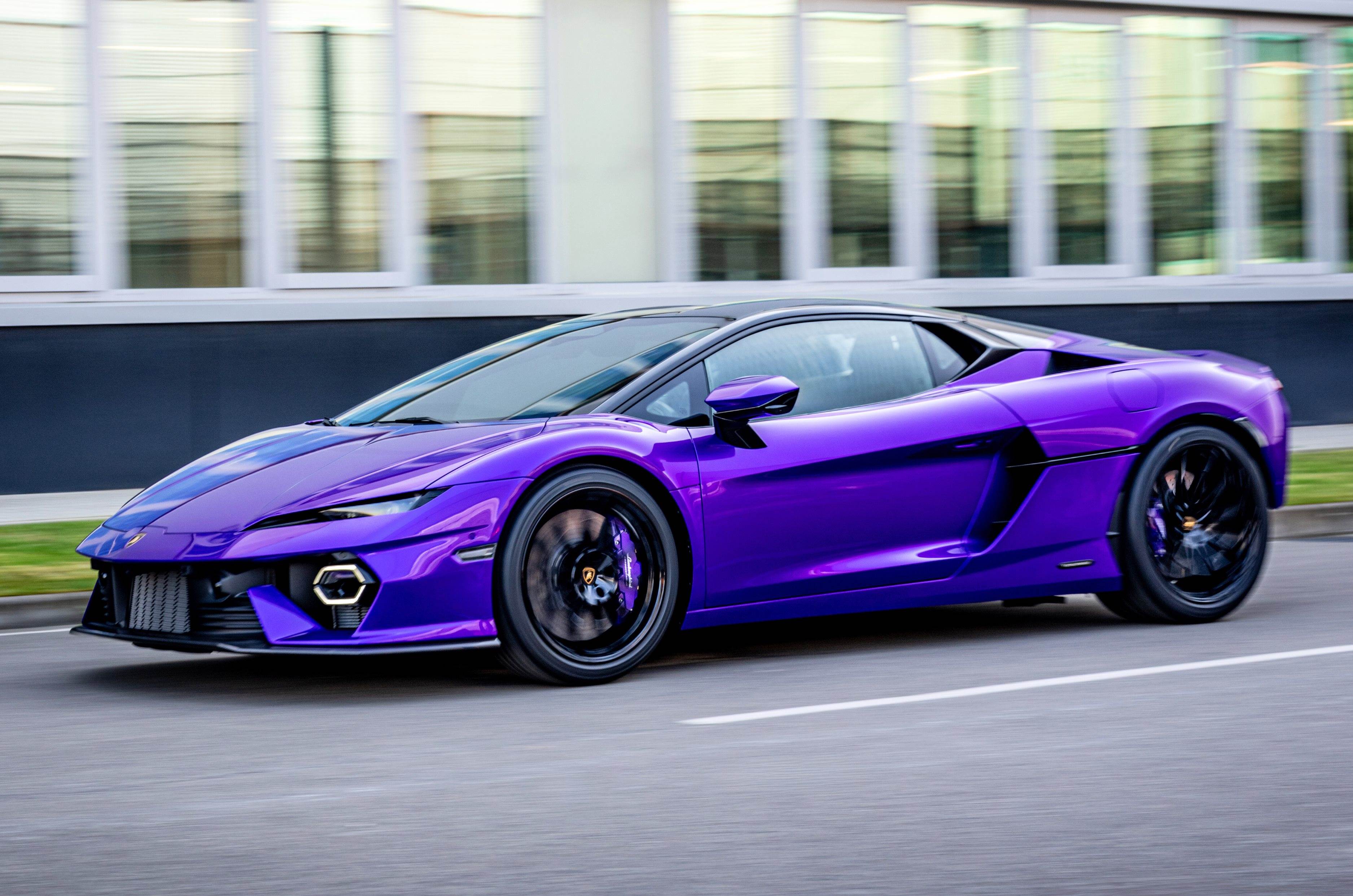Lamborghini Temerario front tracking