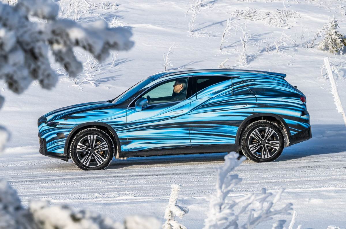 Mercedes GLC EV side winter testing