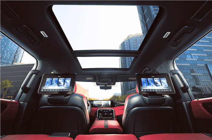 New Nissan Patrol sunroof