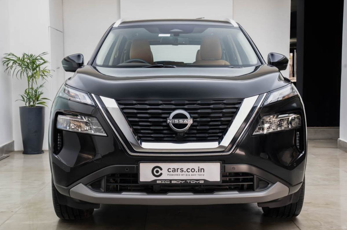 Nissan X-Trail Big Boy Toyz black front