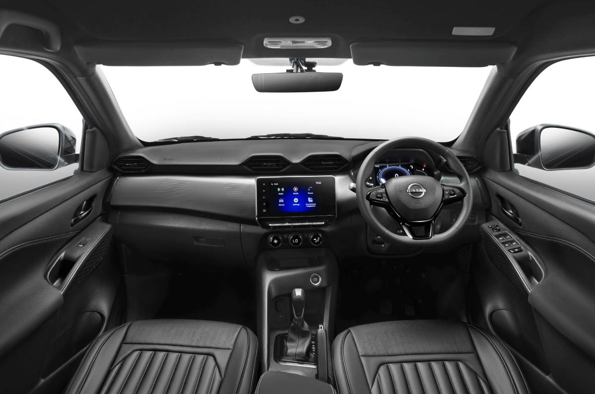 2025 Nissan Magnite Kuro interior