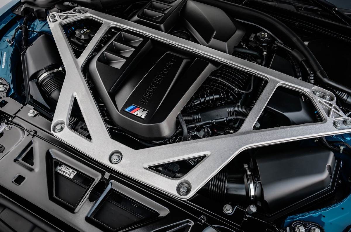 bmw m3 cs touring engine