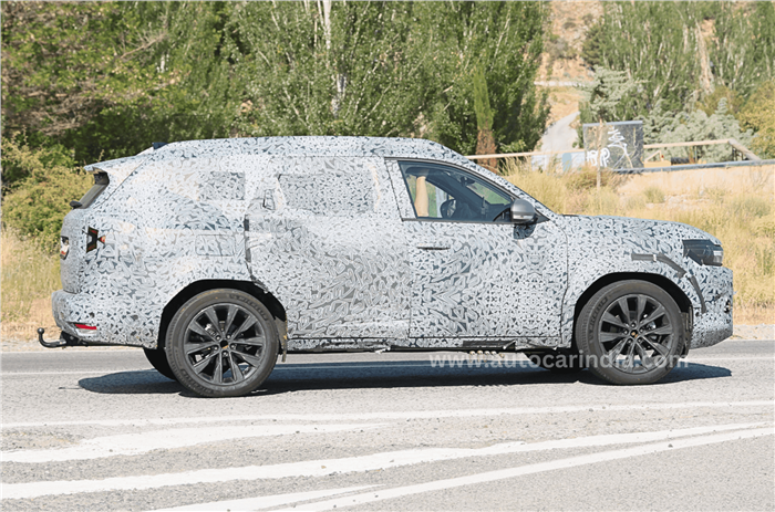 Renault Bigster side spied