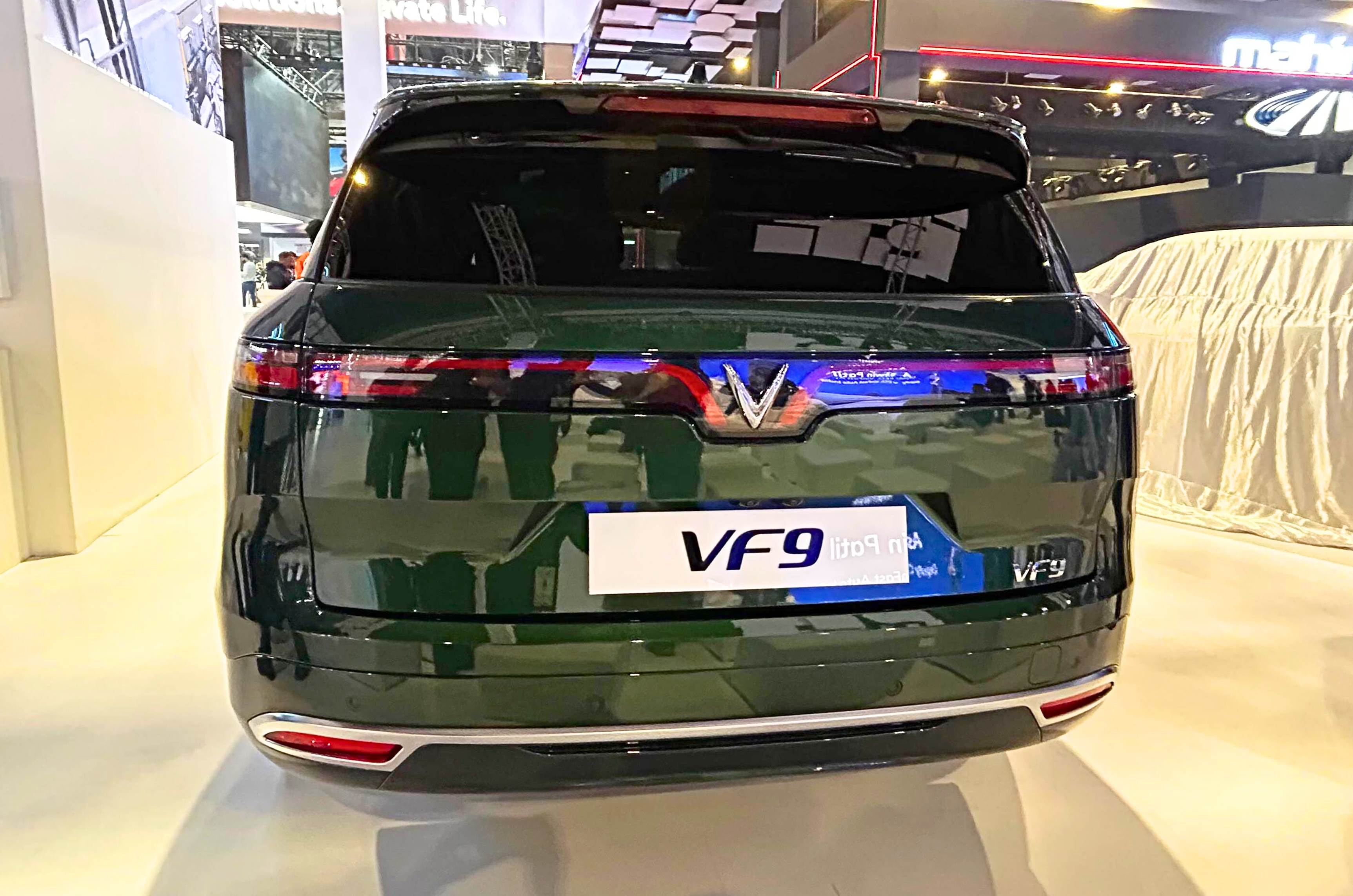 VinFast VF 9 rear