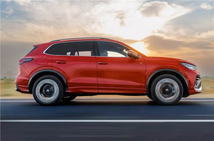Volkswagen Tiguan R Line colours and specs and booking details