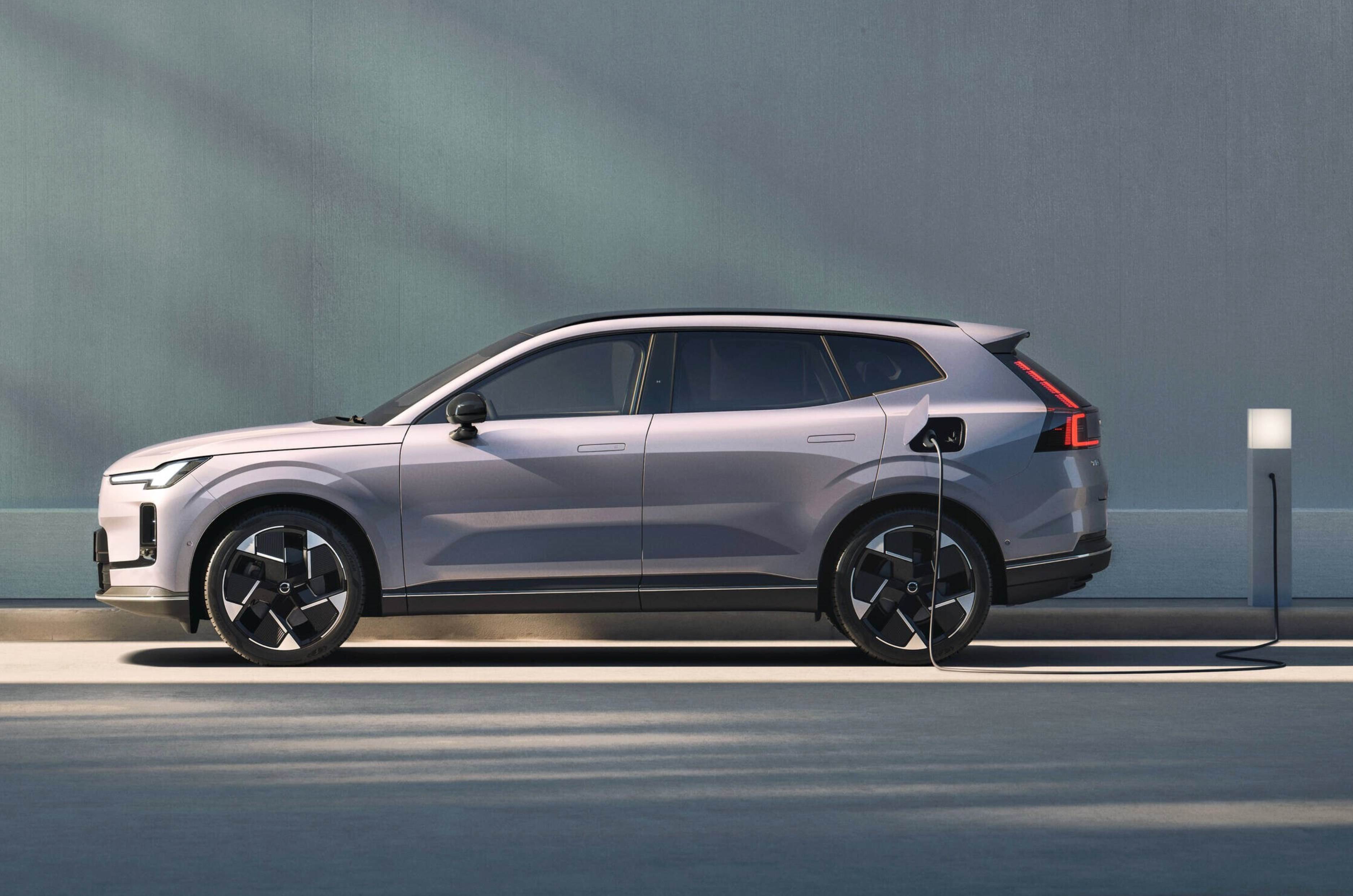 Volvo XC70 charging