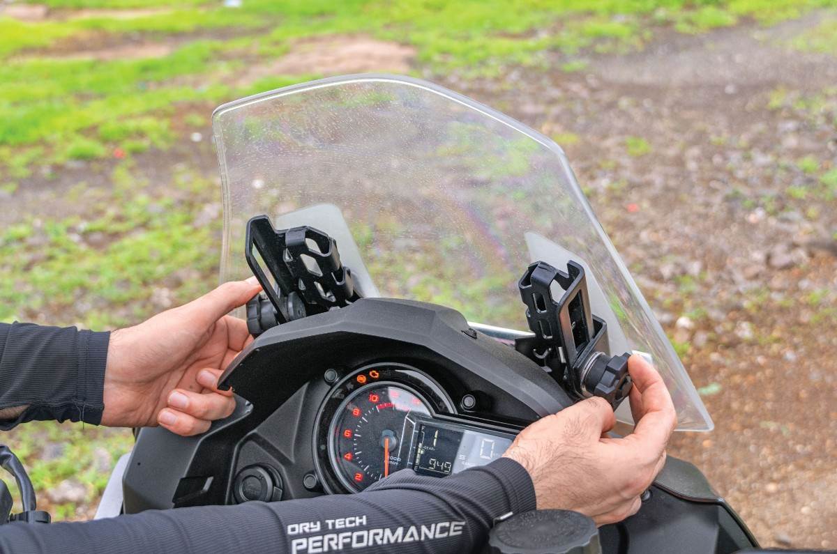 Kawasa Versys 1100 winsdshield Kawasa Versys 1100 winsdshield