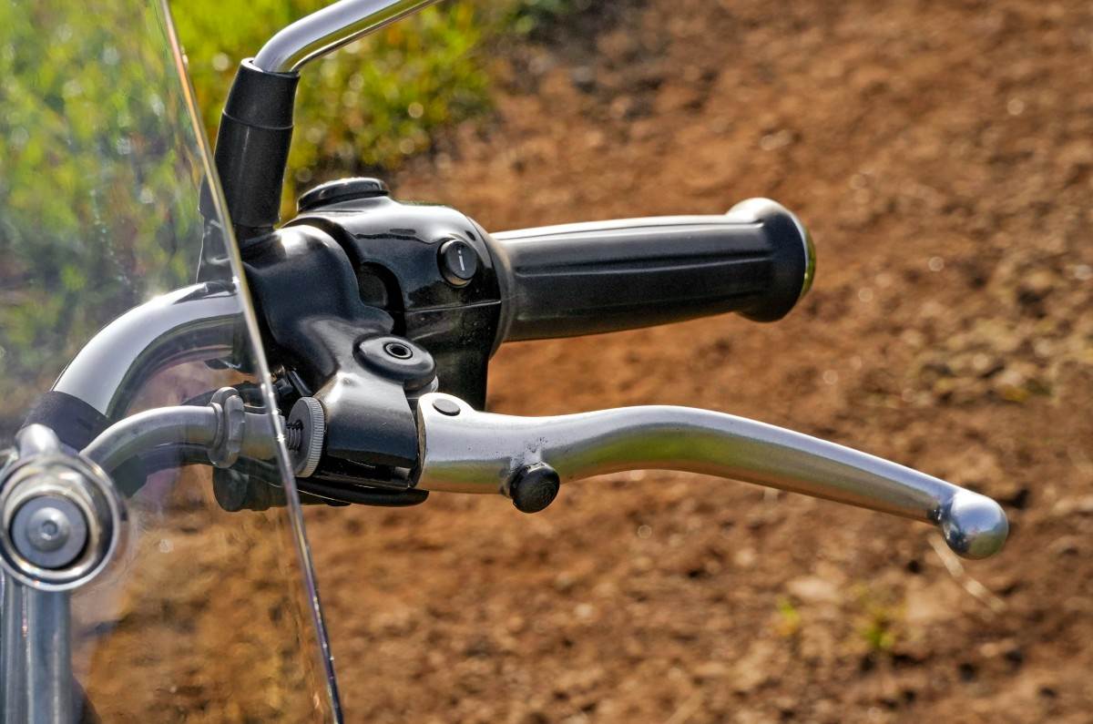 Royal Enfield Meteor 350 clutch lever